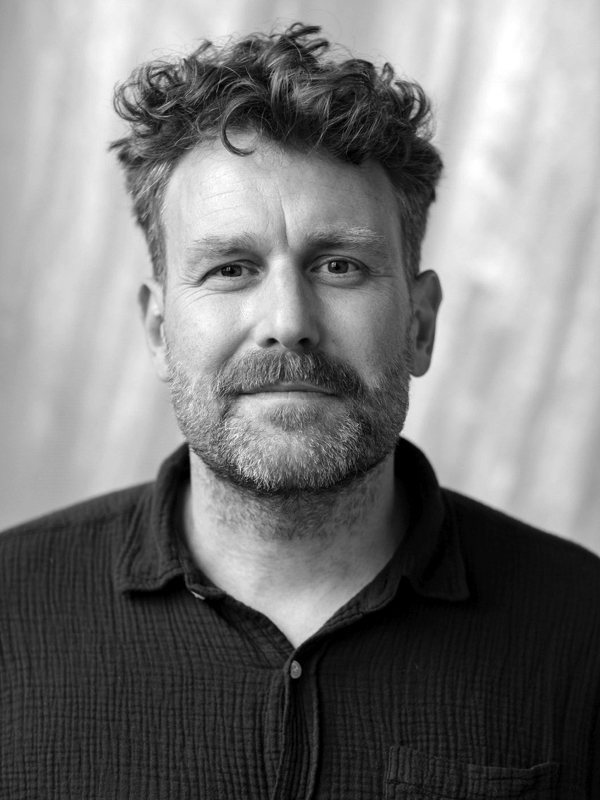 REAR-portraits-800×600-02